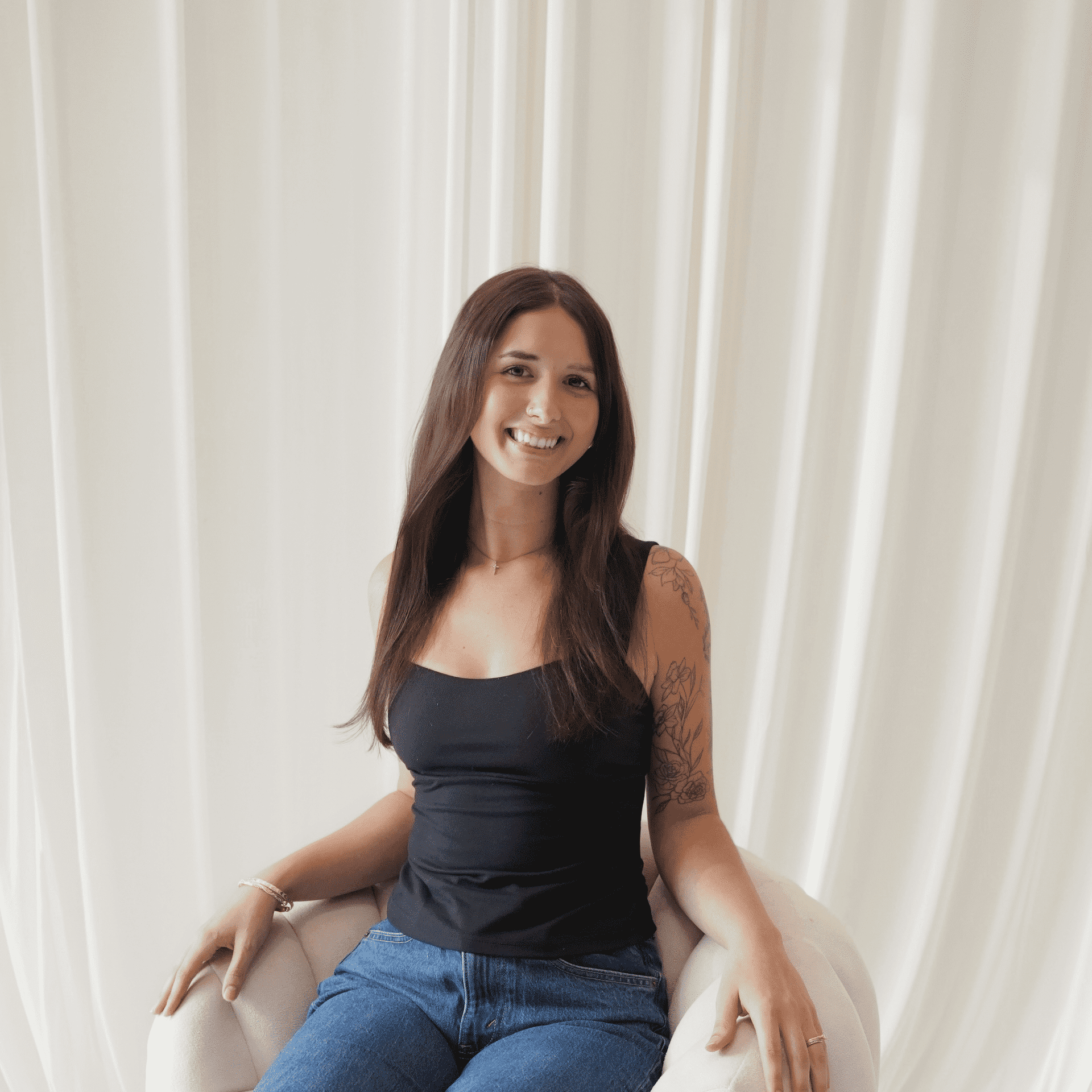 Portrait of Sophie Hallberg, a professional stylist at Salt and Waves Salon, showcasing their expertise and style.